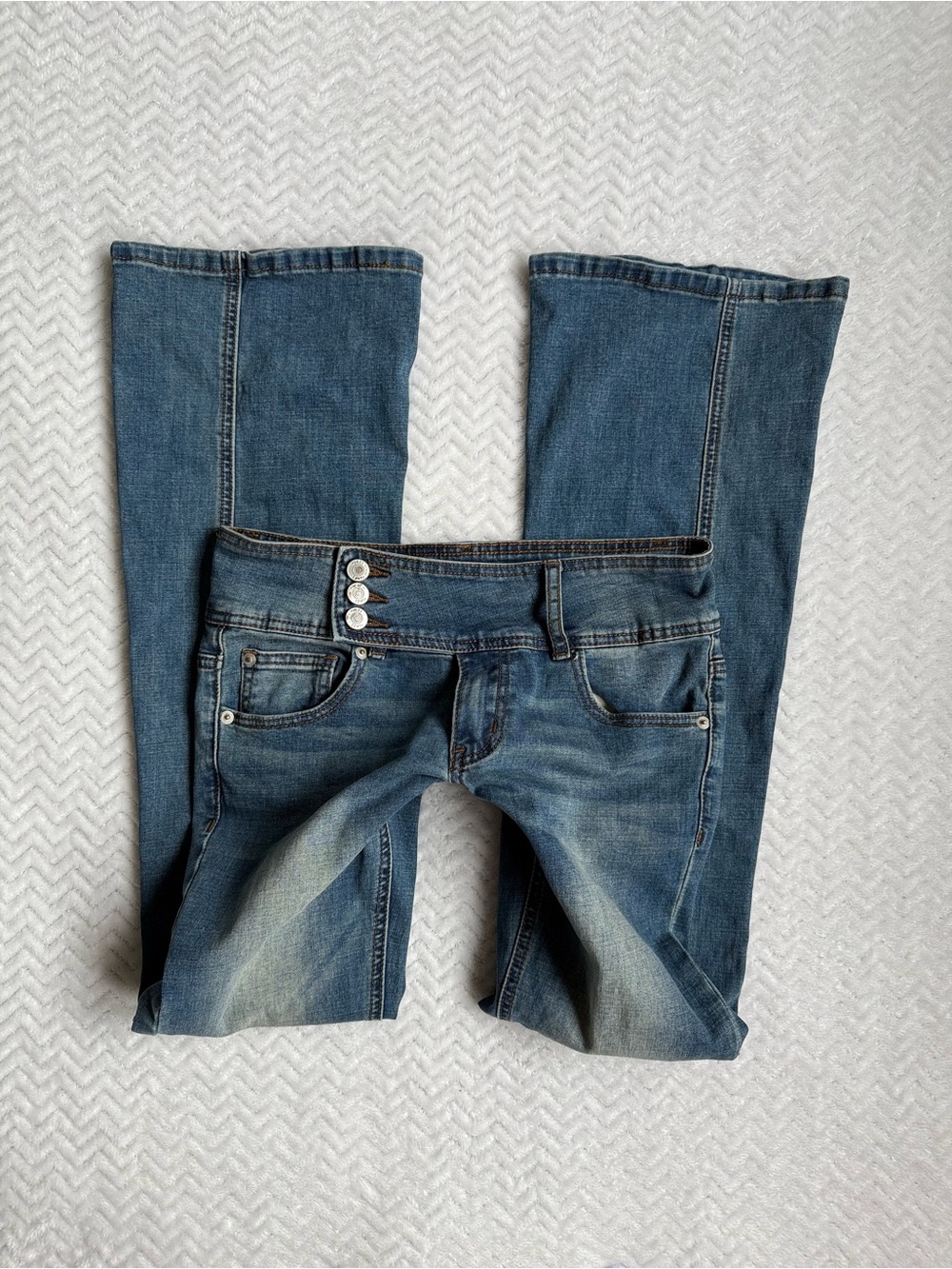Y2K 2000s Triple Button Low/Mid Rise Bootcut Jeans Size 6
